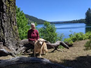 A lovely hike around Suttle Lake